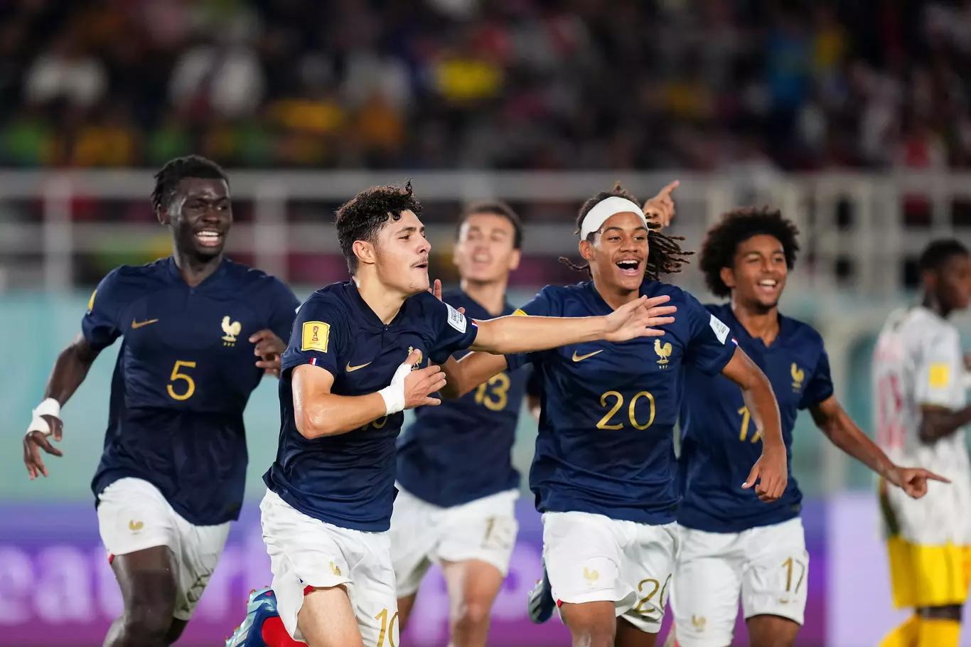 França vence Mali e enfrentará Alemanha na final da Copa do Mundo Sub-17