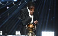 Ousmane Dembélé venceu a Bola de Ouro (Foto: Divulgação/France Football)