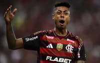 Bruno Henrique comemora gol pelo Flamengo