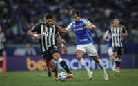 Atacante Hulk do Atlético-MG e volante Lucas Silva, do Cruzeiro (Foto: Divulgação/Atlético-MG)