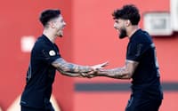 Garro e Yuri ALberto comemorando gol do Corinthians contra o Vitória