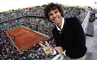 Guga Kuerten na quadra central de Roland Garros
