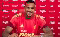 John, ex-Botafogo, foi anunciado pelo Nottingham Forest (Foto: Divulgação/Nottingham Forest)