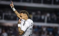 Neymar abre o placar para o Santos na Vila Belmiro. (Foto: Marcus Viniccius/MyPhoto Press/Gazeta Press)