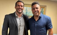 Samir Xaud, presidente da CBF, e Ronaldo Fenômeno (Divulgação/CBF)