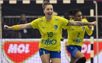 Brasil x Noruega no Mundial feminino de handebol (Foto: INA FASSBENDER / AFP)
