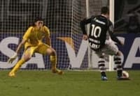 Corinthians venceu o Vasco em todas as vezes que disputaram um confronto mata-mata