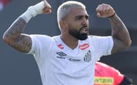 Gabigol foi eleito o craque do jogo (Foto: Léo Barrilari/GazetaPress)