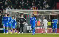 Jogadores do Real Madrid lamentando gol sofrido pelo Albacete (Foto: Reproduçao/X)
