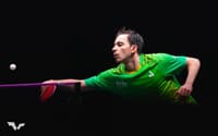 Hugo Calderano durante a estreia no WTT Champions de Doha