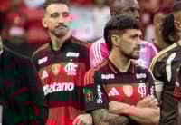 Jogadores do Flamengo após a derrota para o Corinthians na final da Supercopa Rei (Foto: DELMIRO DOS SANTOS JUNIOR/MOCHILA PRESS)