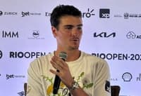 João Fonseca em coletiva no Rio Open (Foto: Gustavo Loio/Rio Open)