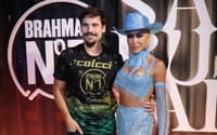 Nicolas Prates e Sabrina Sato em camarote da Sapucaí no Carnaval (Foto: Lucas Ramos)
