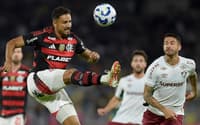 Fluminense e Flamengo se enfrentam pelo Carioca (Foto: Dhavid Normando/Código19/Gazeta Press)