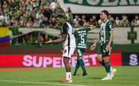 Corinthians e Chapecoense empataram em 0 a 0 (Foto: Gilson Freitas/Agência F8/Gazeta Press)