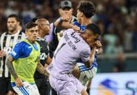 Confusao entre jogadores do Cruzeiro e Atletico MG, durante jogo da final do Campeonato Mineiro
