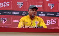 Roger Machado, técnico do São Paulo