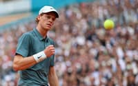Jannik Sinner venceu Carlos Alcaraz na final do Masters 1000 de Monte Carlo (Foto: Valery HACHE / AFP)
