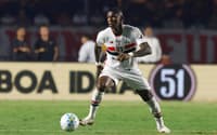 Atleta do Tricolor não vêm sendo relacionado para os últimos jogos (Foto: Rubens Chiri e Paulo Pinto/Saopaulofc.net)
