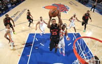 Mikal Bridges, do New York Knicks, na vitória sobre o Atlanta Hawks no Madison Square Garden. (Foto: Nathaniel S. Butler / NBAE / Getty Images / Getty Images via AFP)