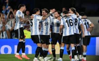 Argentina comemora gol nas Eliminatórias contra o Brasil
