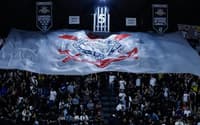 Fiel Torcida no jogo 2 da semifinal do NBB contra o Pinheiros (Foto: Beto Miller / Corinthians)