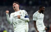 Valverde comemorando gol marcado no duel entre Real Madrid e Manchester City