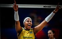 Ana Cristina em jogo pela Seleção brasileira. (Foto: Divulgação/ CBV)