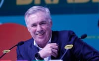 Carlo Ancelotti, técnico da Seleção Brasileira, sorri durante coletiva de imprensa da seleção brasileira
