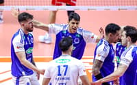 Cruzeiro comemora ponto na final da Superliga Masculina (Foto: Divulgação/ CBV)