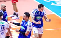 Oppenkoski, do Cruzeiro, comemora ponto na final da Superliga contra o Campinas (Foto: Divulgação/ CBV)