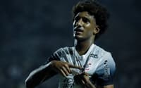 Dívida tem relação com a chegada de Talles Magno (Foto: Everton Okubo/Agência F8/Folhapress)