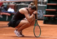 Aryna Sabalenka reacts as she plays against Diana Shnaider during their women's quarter final singles match on day 11 of the French Open tennis tournament on Court Philippe-Chatrier at the Roland-Garros Complex in Paris on June 3, 2026. (Photo by Thomas SAMSON / AFP)