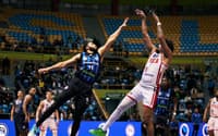 Lucas Dias foi o cestiha do Franca na vitória sobre o Pinheiros (Foto: Yuri Reuters)
