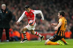 Alexis Sanchez e Harry Maguire - Arsenal x Hull City (Foto: Ian Kington/AFP)
