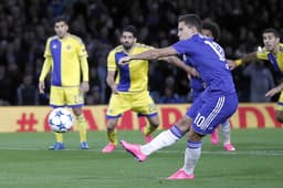 Chelsea x Maccabi Tel Aviv - Liga dos Campeões - Hazard (Foto: Adrian Dennis/AFP)