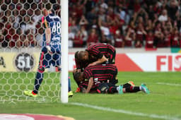 Confira as imagens da goleada do Atlético-PR sobre o Flamengo (foto:Rodolfo Buhrer/La Imagem/Fotoarena/Lancepress!)