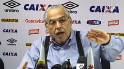 HOME - Eurico Miranda fala sobre o projeto de contratar Ronaldinho Gaúcho para o Vasco (Foto: Reprodução/LANCE!TV)