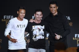Neymar disputou com Cristiano Ronaldo o prêmio de melhor do mundo de 2015
