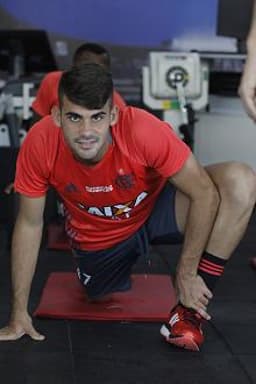 Felipe Vizeu já fez três gols no profissional (Gilvan de Souza/Flamengo)