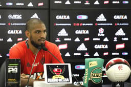 Wallace (Foto: Divulgação / Gilvan de Souza / Flamengo)
