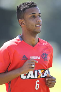 Jorge em treino do Flamengo (Gilvan de Souza /Flamengo)