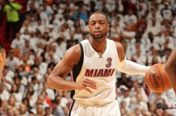 Wade ajudou o Heat com 16 pontos e sete assistências na vitória da equipe