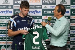 Fabiano é apresentado no Palmeiras
