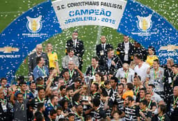 2015: Corinthians era o 8º, com 7 pontos