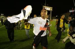 Romário fez 762 gols entre 1985 e 2007<br>