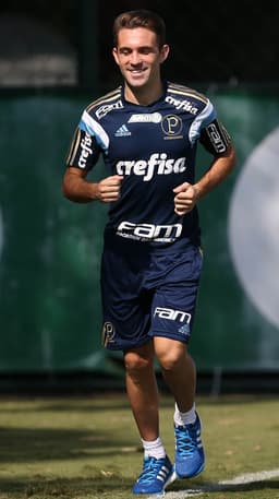 Allione operou o joelho esquerdo para corrigir problema no menisco (FOTO: Cesar Greco/Palmeiras)