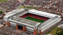 Anfield, do Liverpool, é um dos mais velhos. É de 1884