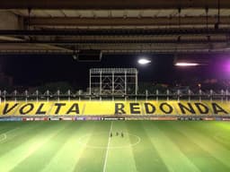 Estádio Raulino Oliveira em Volta Redonda antes de Flamengo x Chapecoense.