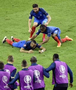 Na estreia do torneio, Payet marcou o gol da vitória da França sobre a Romênaia aos 44 da etapa final